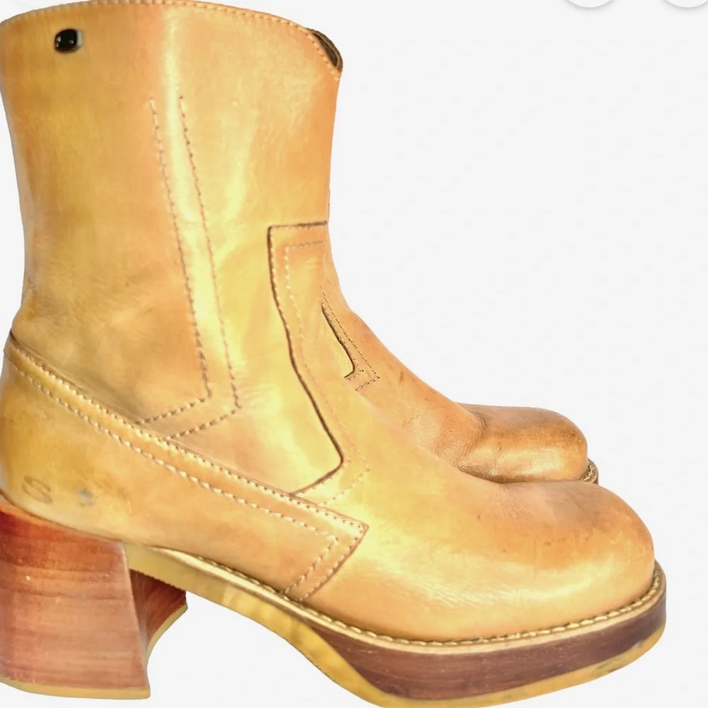 Awesome SKECHERS Vintage Boots Genuine Leather Platform Chunky Heel Above Ankle